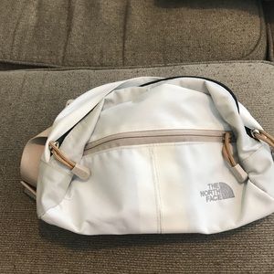 White north face fanny pack/purse